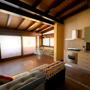 Collection: Iside Italien